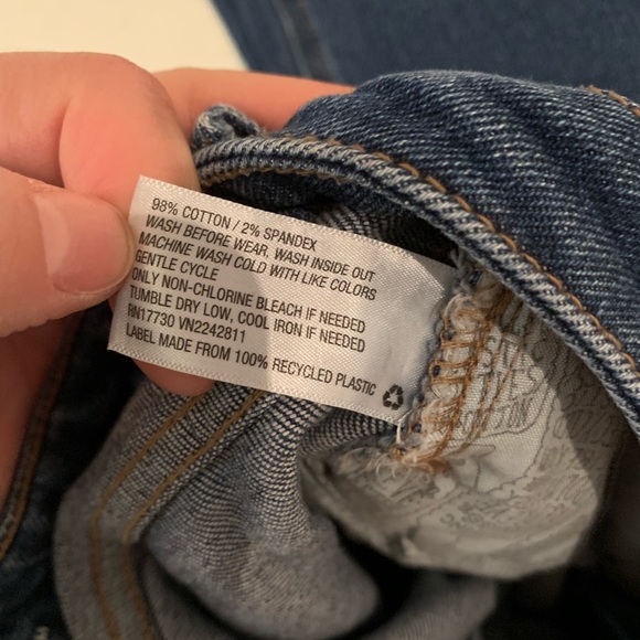 High Rise Mom Jean - Picture 5 of 7